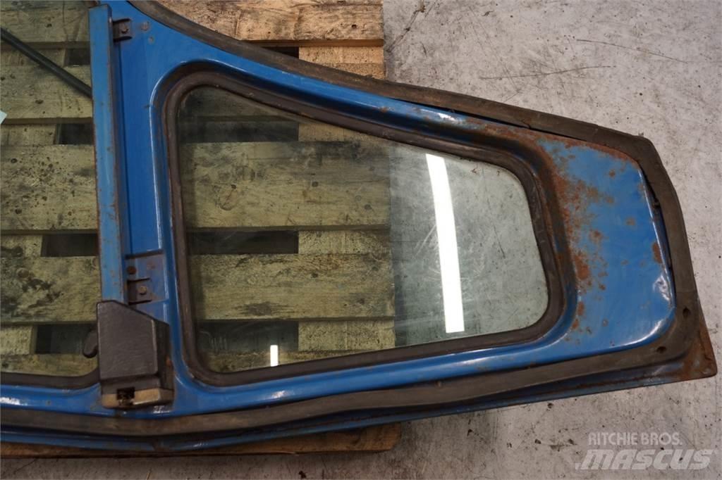 Ford 7710 Ohjaamo ja sisusta