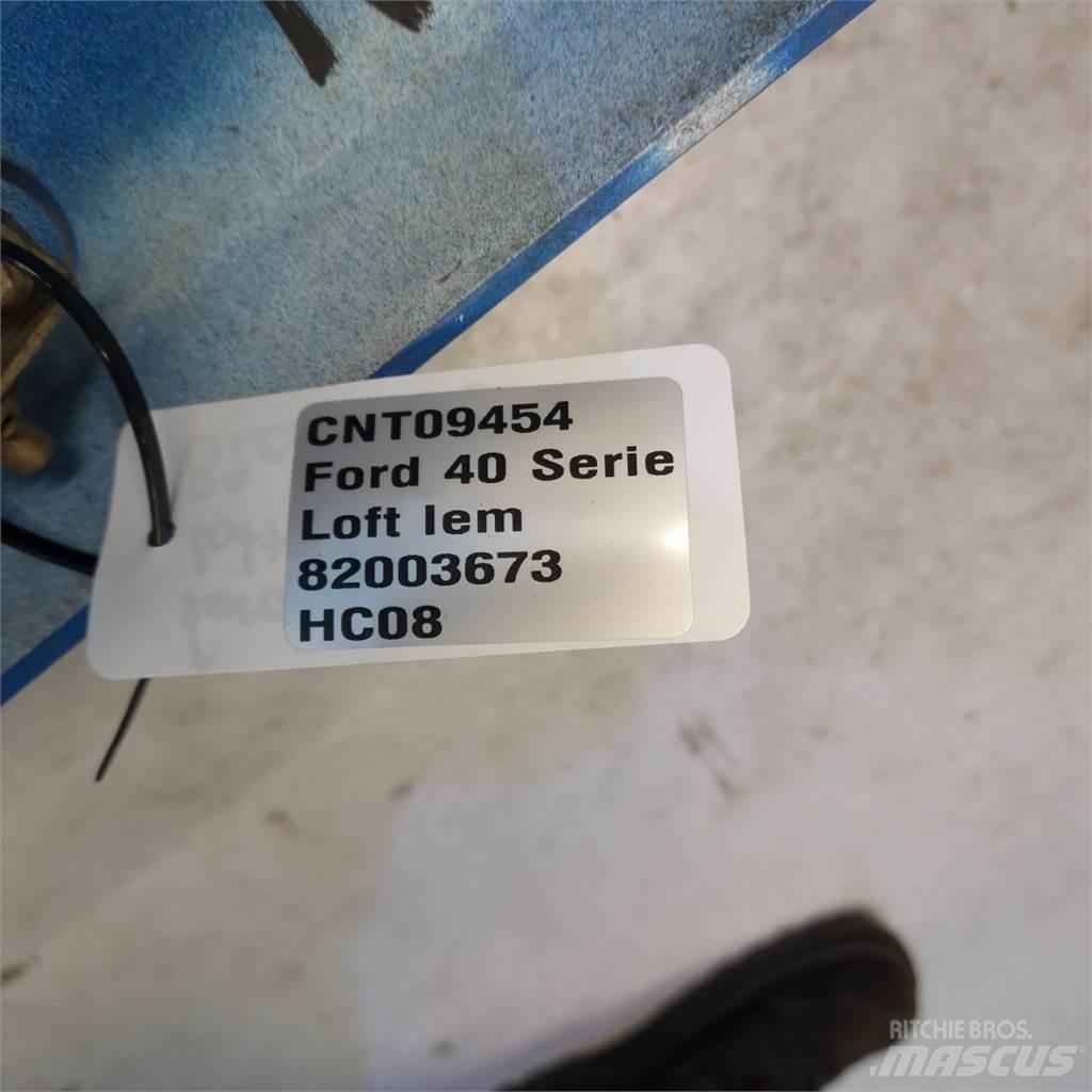 Ford 7740 Ohjaamo ja sisusta