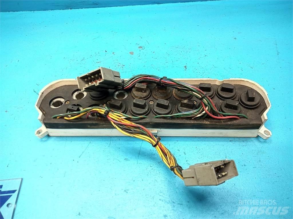 Ford 8210 Sähkö ja elektroniikka