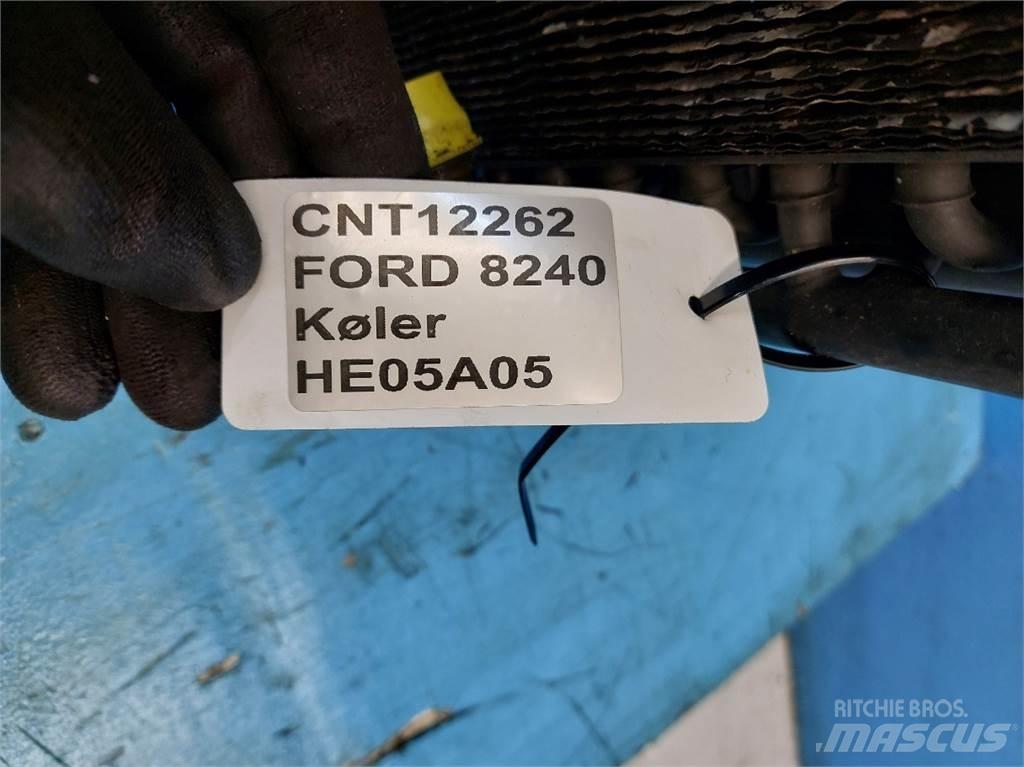 Ford 8240 Jäähdyttimet