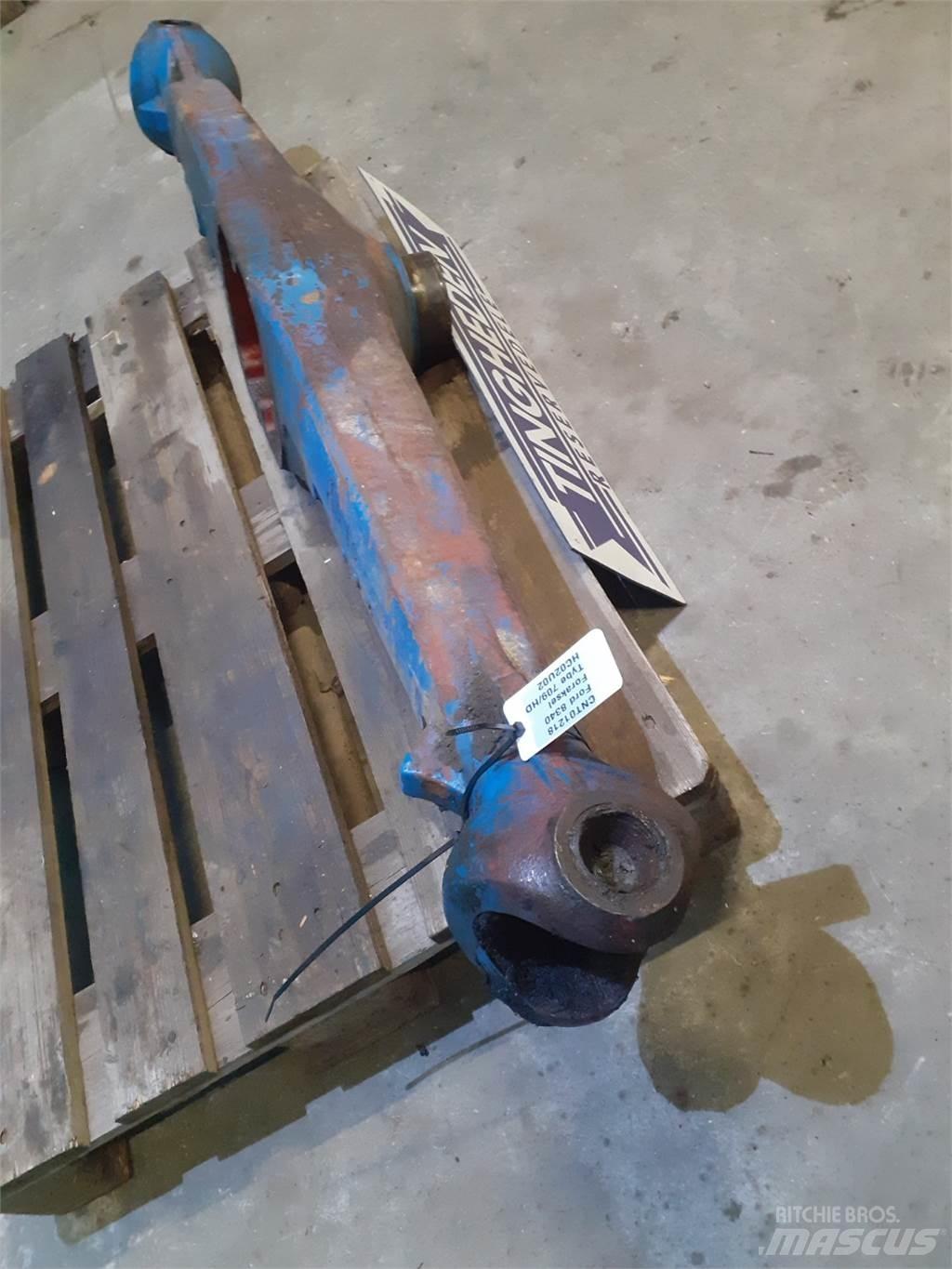 Ford 8340 Lisävarusteet ja komponentit