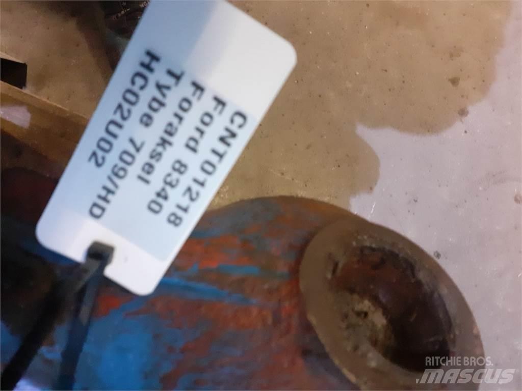 Ford 8340 Lisävarusteet ja komponentit