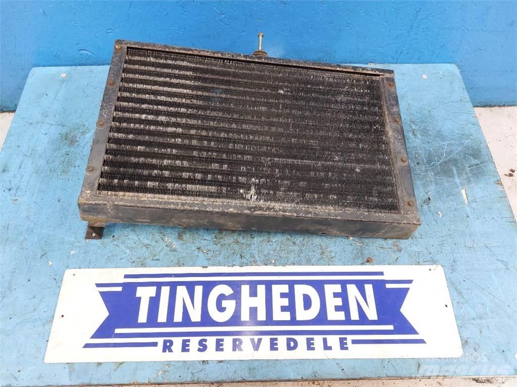 Ford 8670 Jäähdyttimet