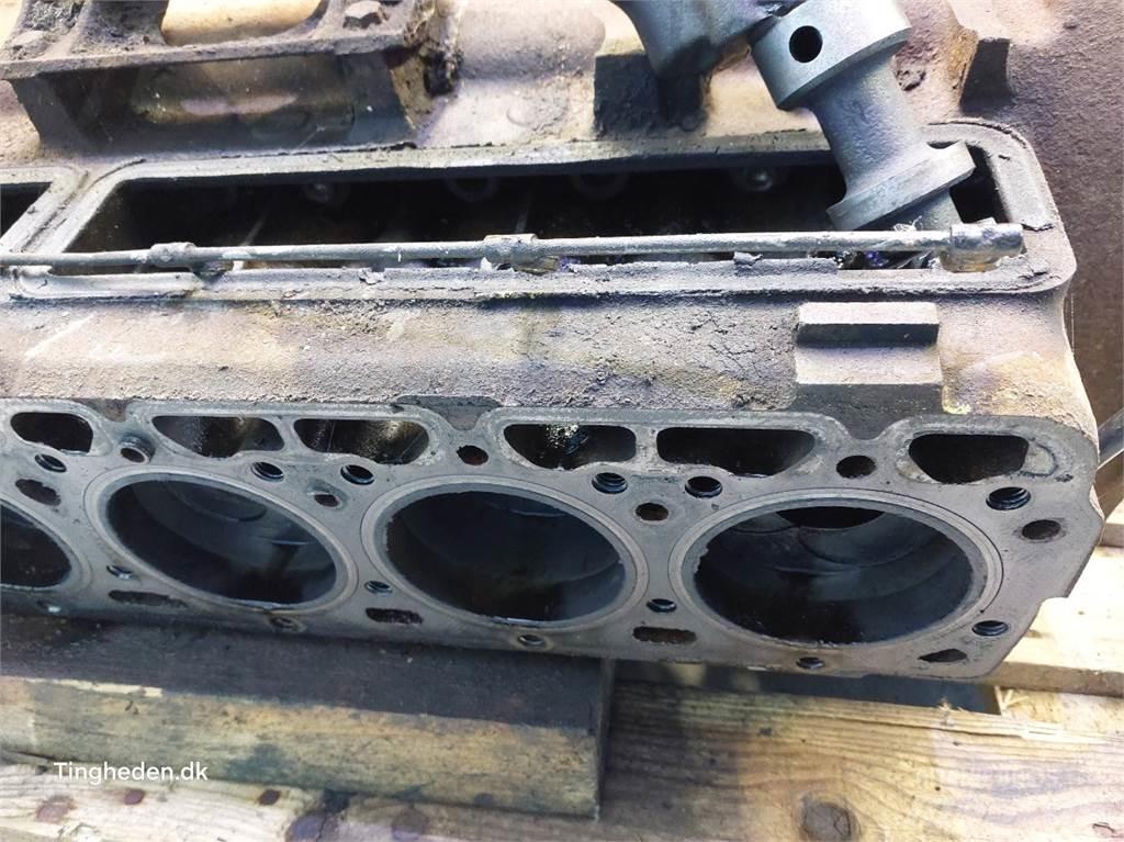 Ford Trader 590E Moottorit