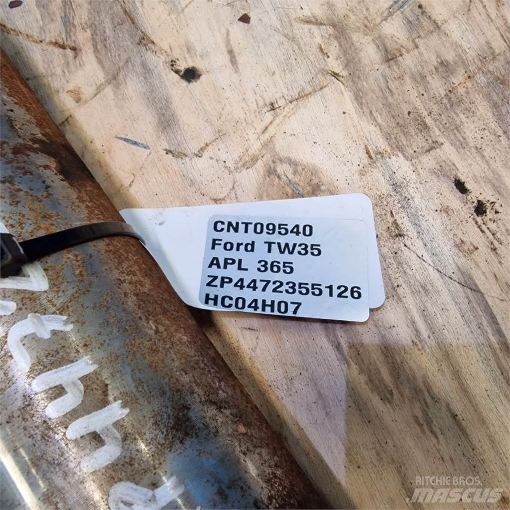 Ford TW 35 Lisävarusteet ja komponentit