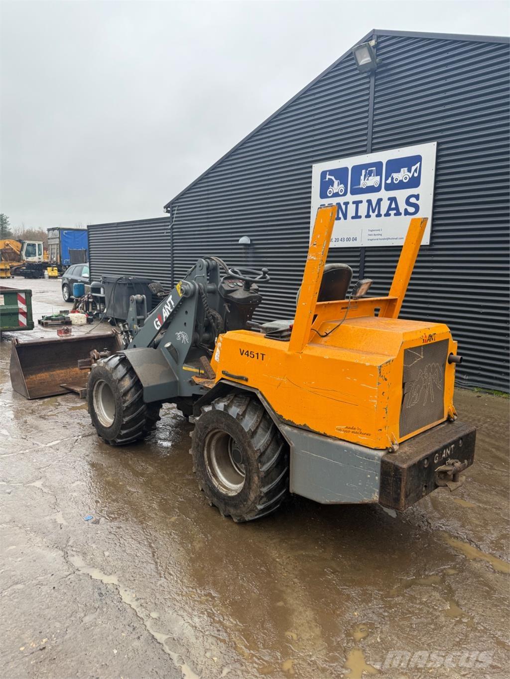 GiANT 451T Pienkuormaajat