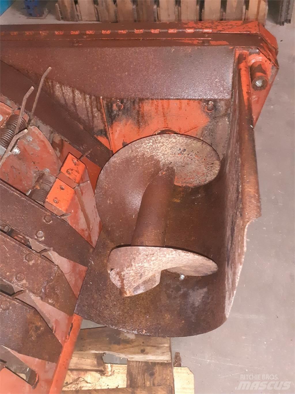 Hesston 4700 Muut maatalouskoneet