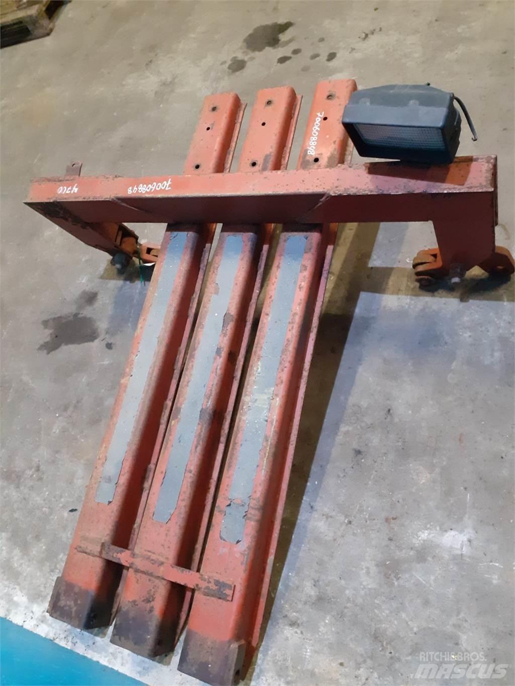 Hesston 4700 Paalipihdit