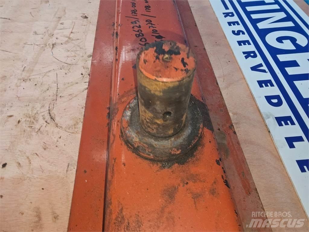 Hesston 4700 Muut maatalouskoneet