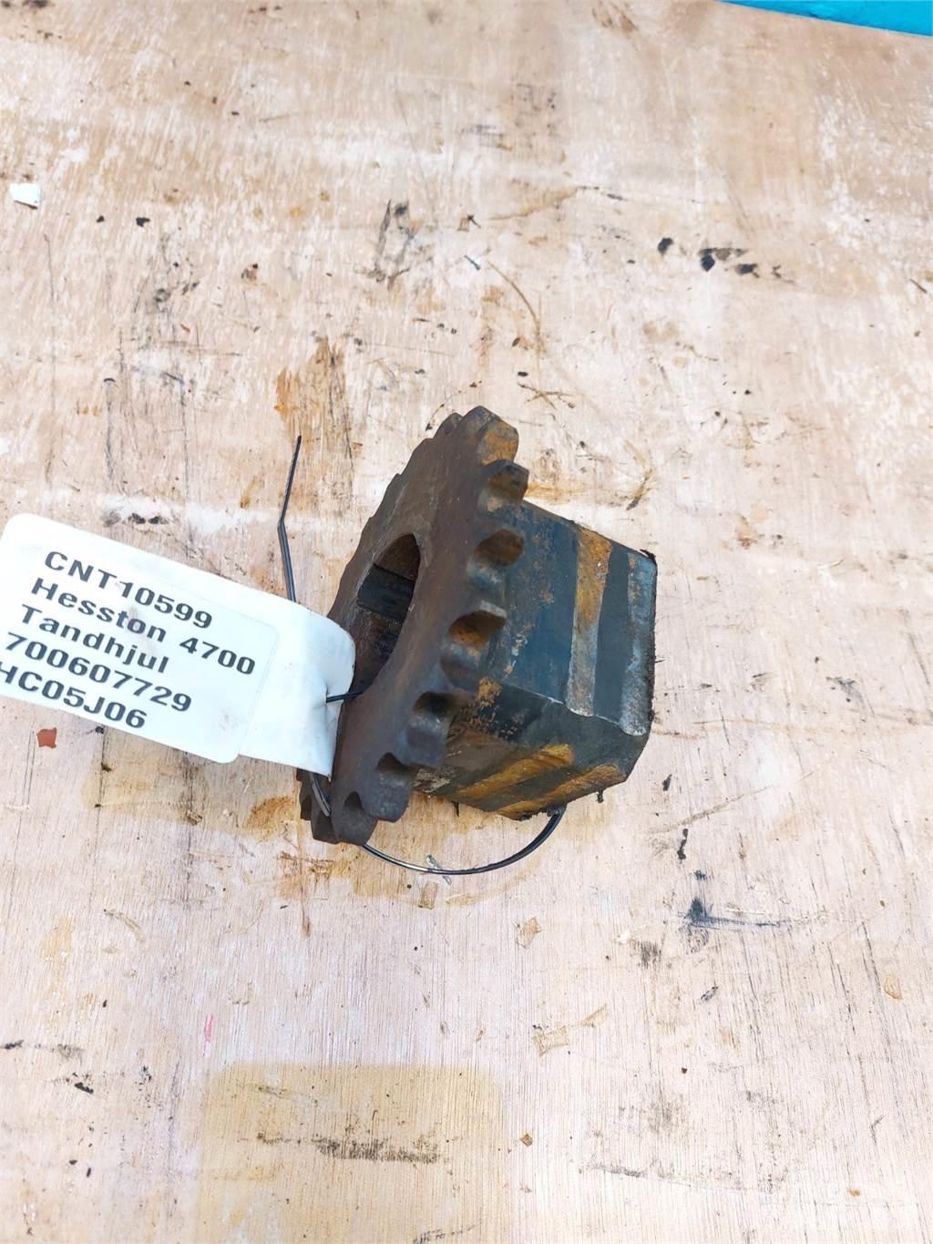 Hesston 4700 Muut maatalouskoneet
