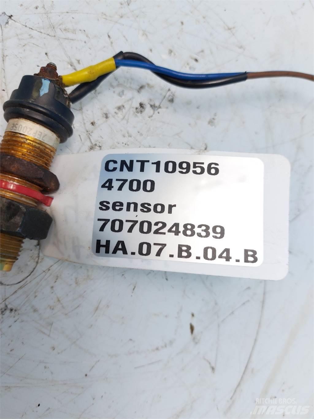 Hesston 4700 Sähkö ja elektroniikka