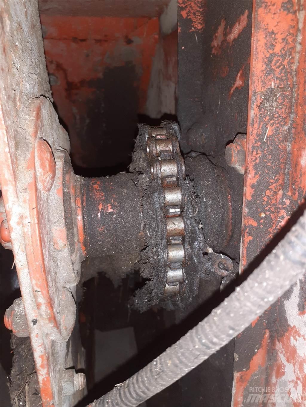 Hesston 4900 Muut maatalouskoneet