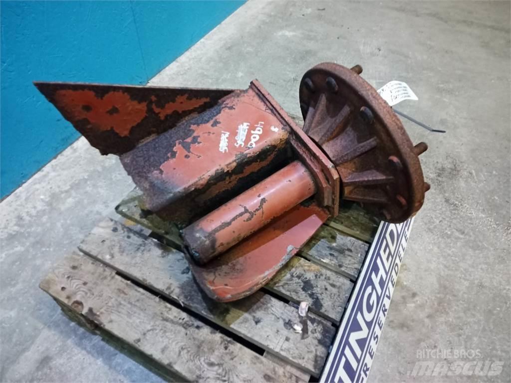 Hesston 4900 Akselit