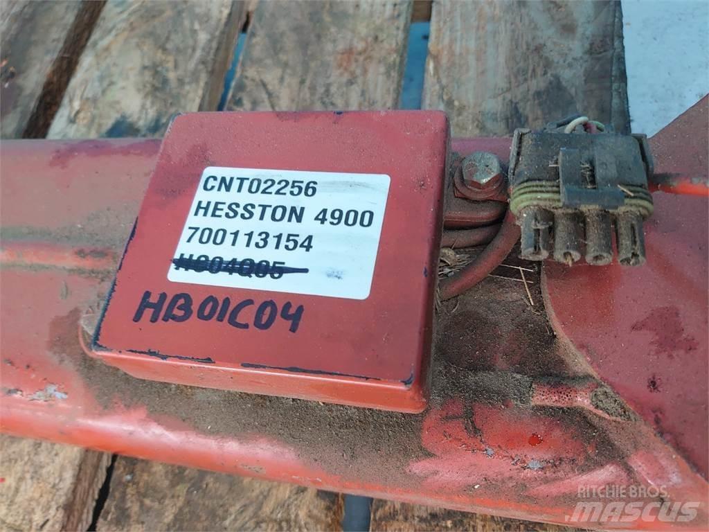 Hesston 4900 Muut heinä- ja tuorerehukoneet