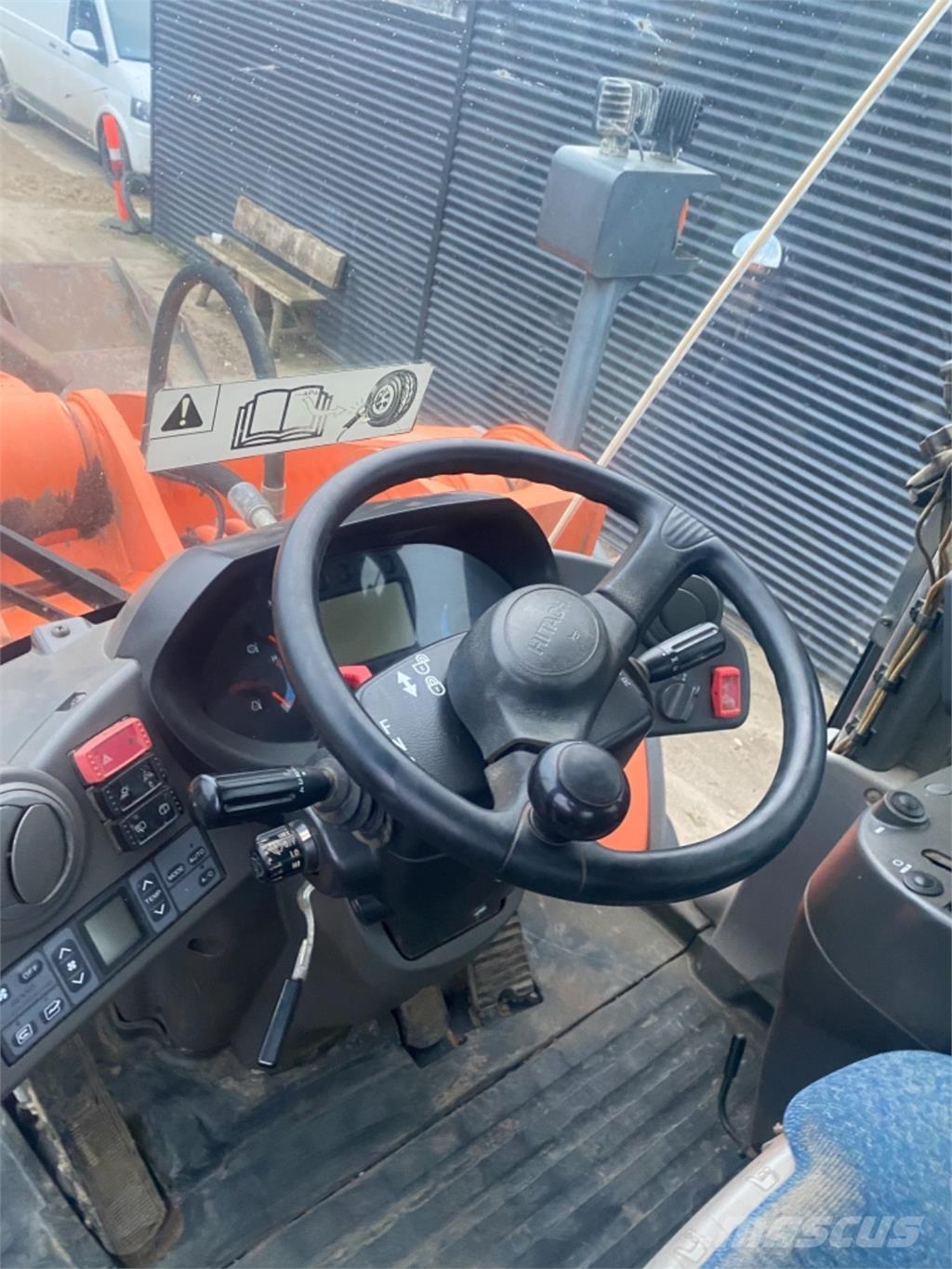 Hitachi ZW310 Pyöräkuormaajat