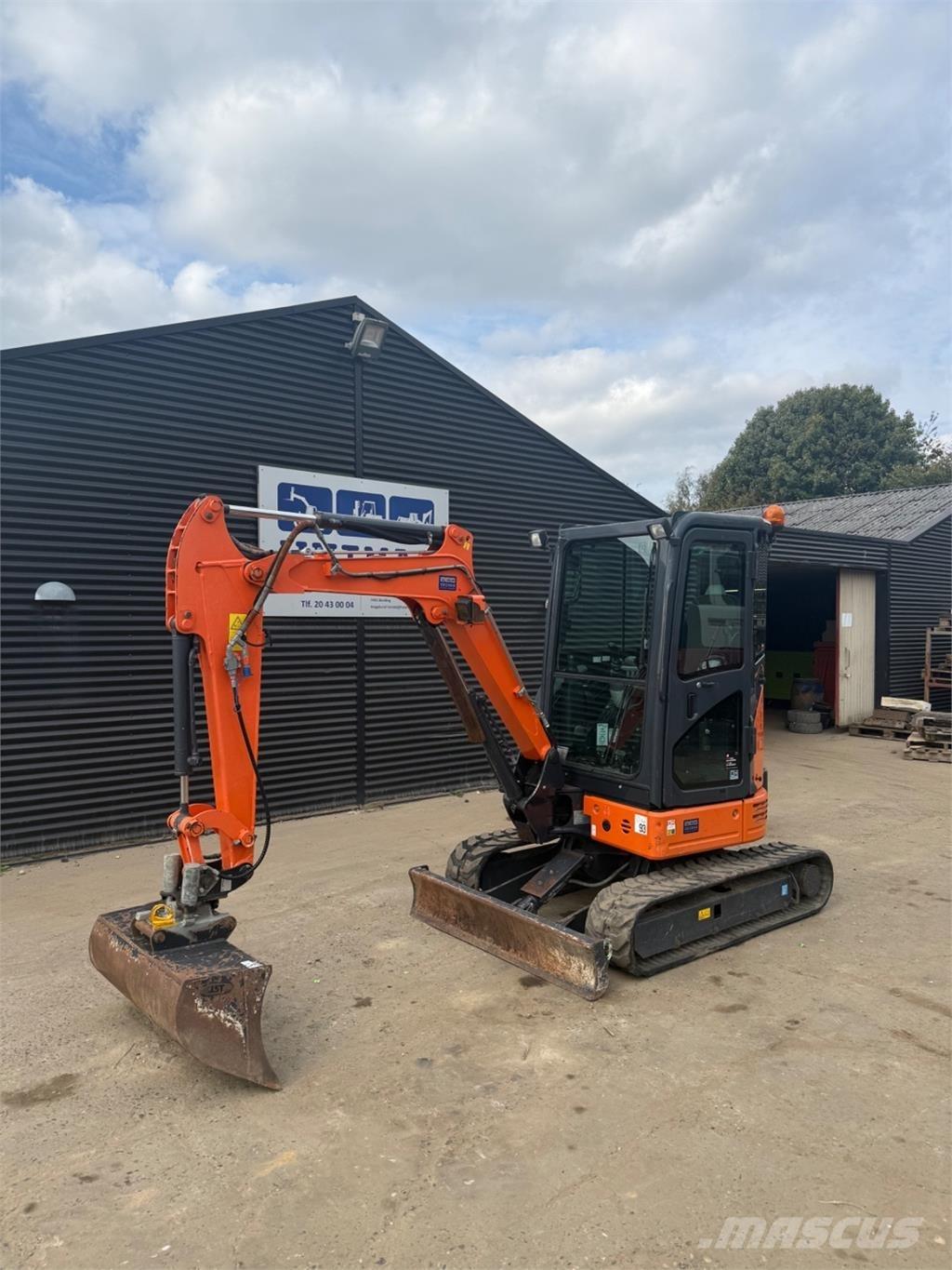 Hitachi ZX26U Minikaivukoneet < 7t