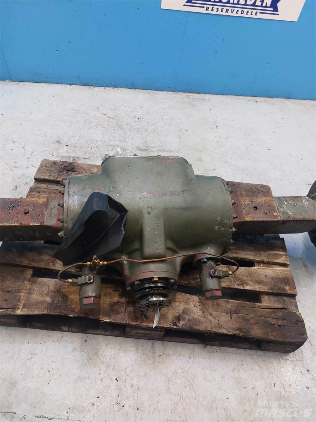 Hydrema 806 Akselit