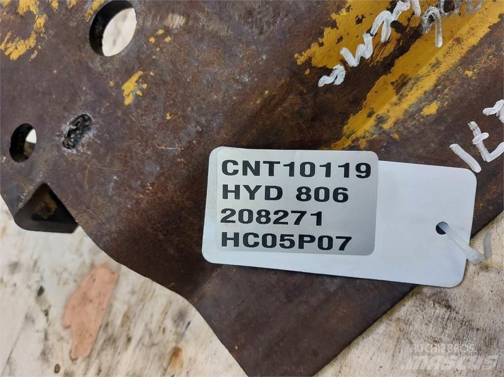 Hydrema 806 Ohjaamo ja sisusta