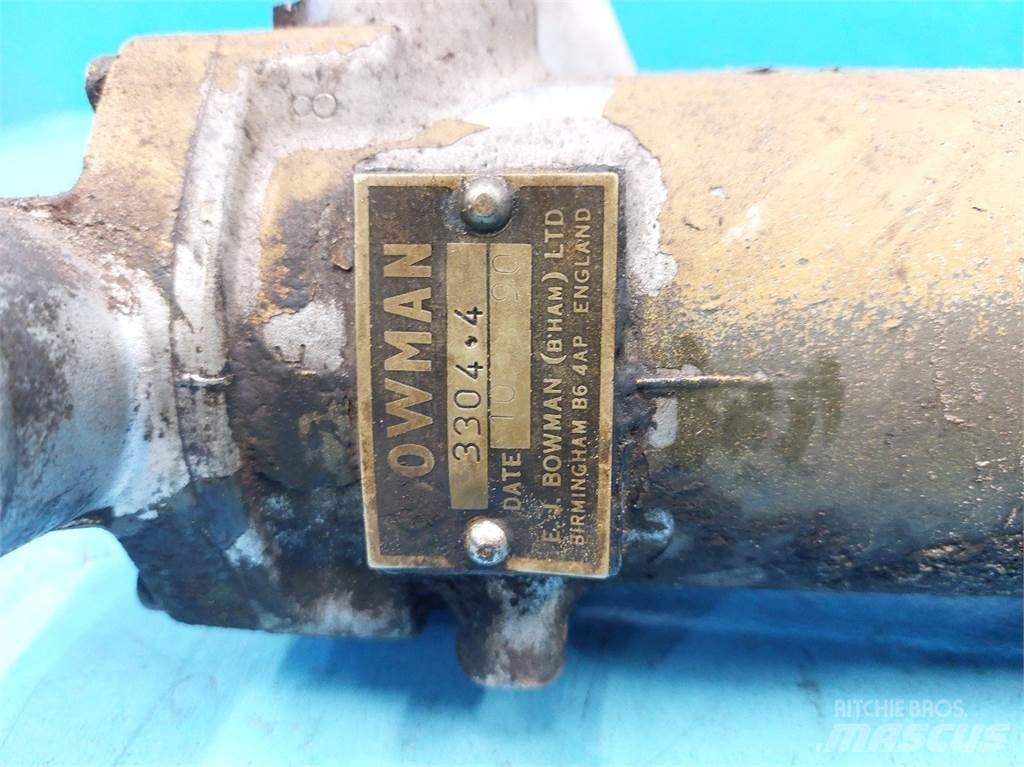 Hydrema 806 Jäähdyttimet