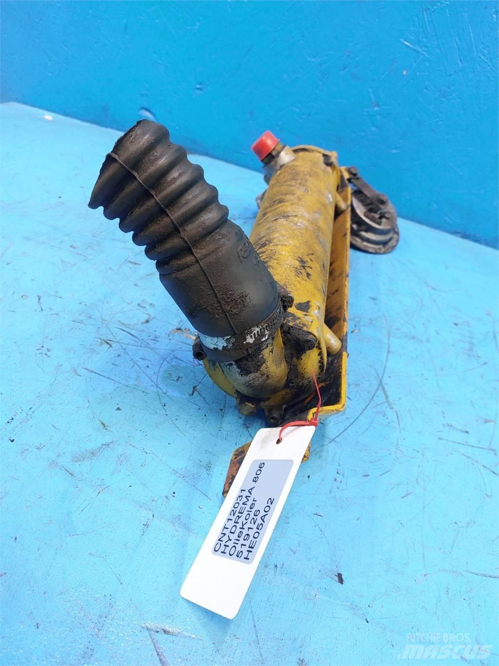 Hydrema 806 Jäähdyttimet
