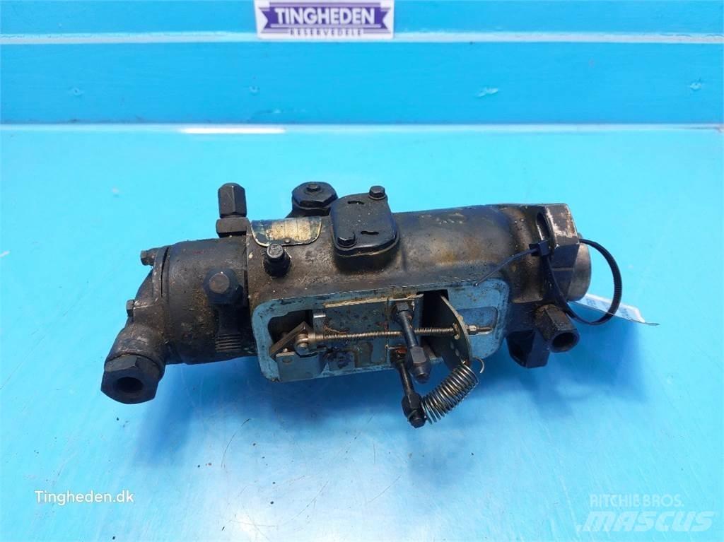 Hydrema 806 Moottorit