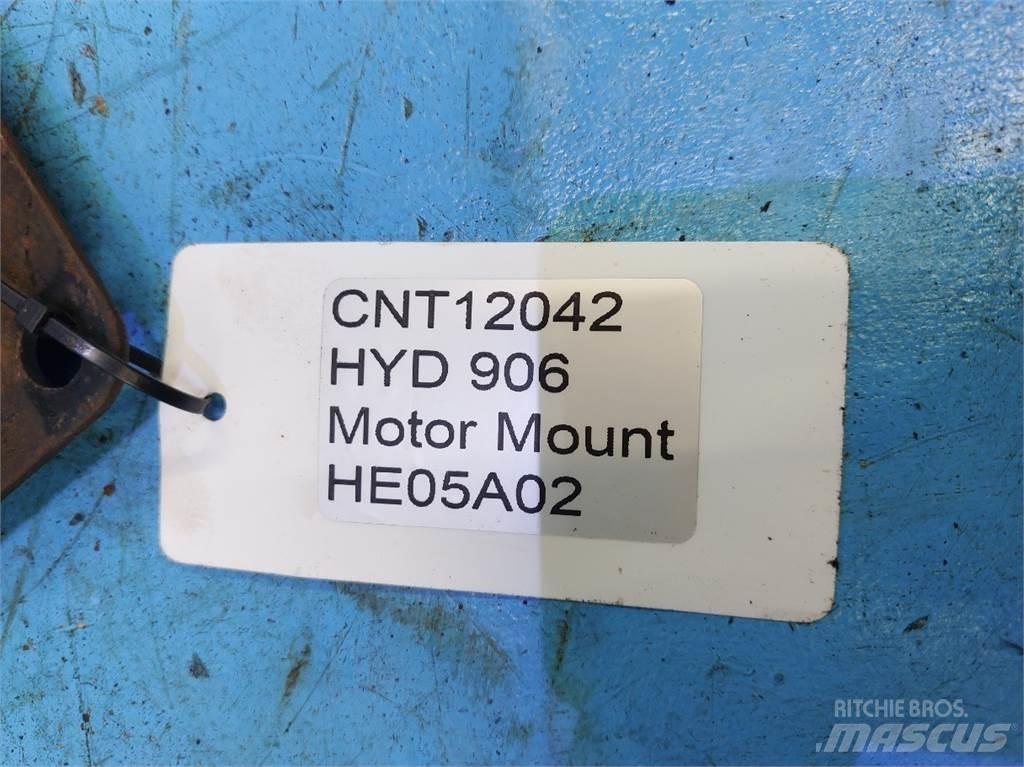 Hydrema 906 Moottorit
