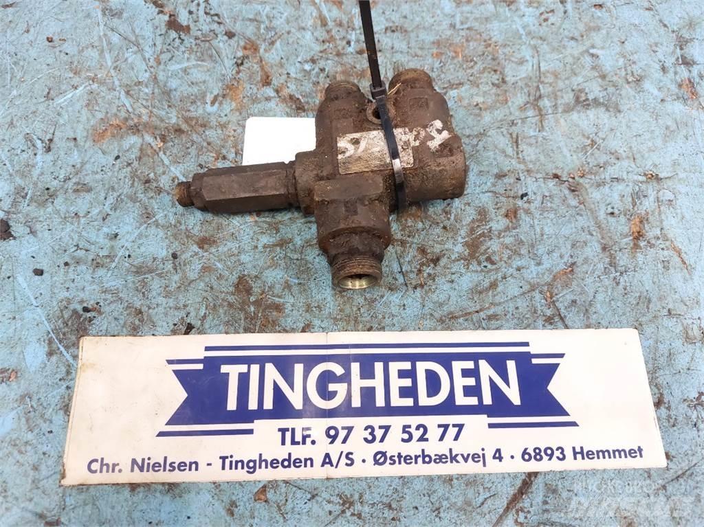Hydrema 906 Hydrauliikka