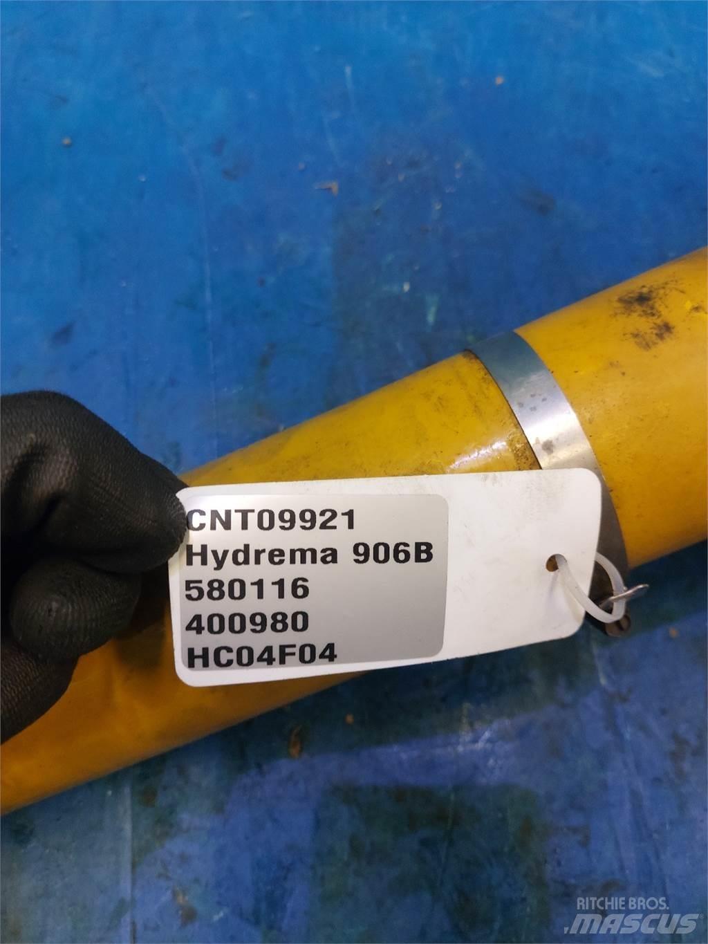 Hydrema 906B Moottorit