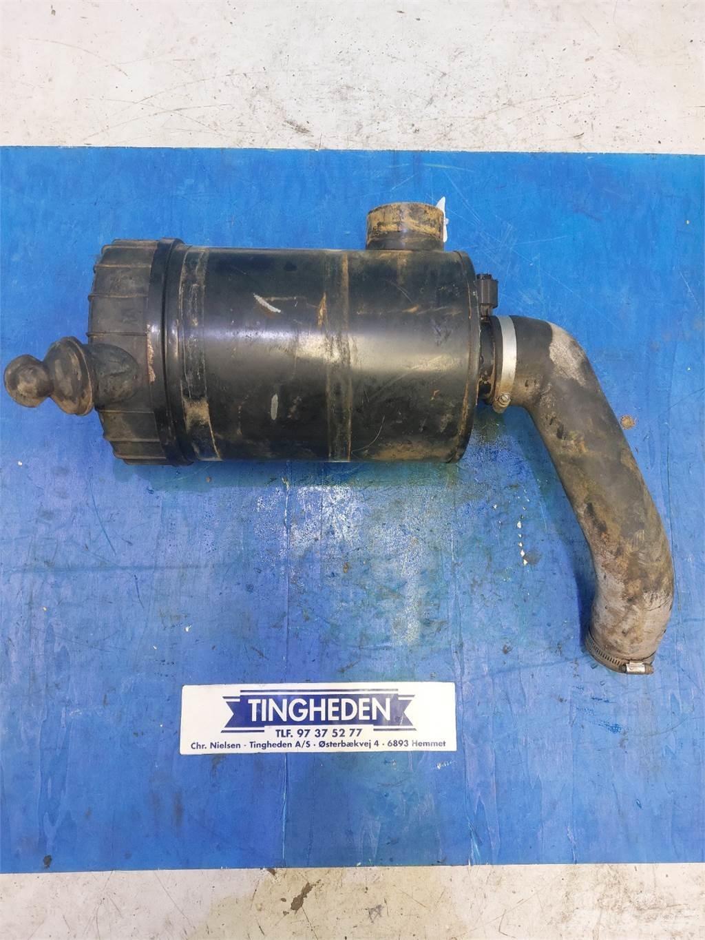 Hydrema 906B Moottorit