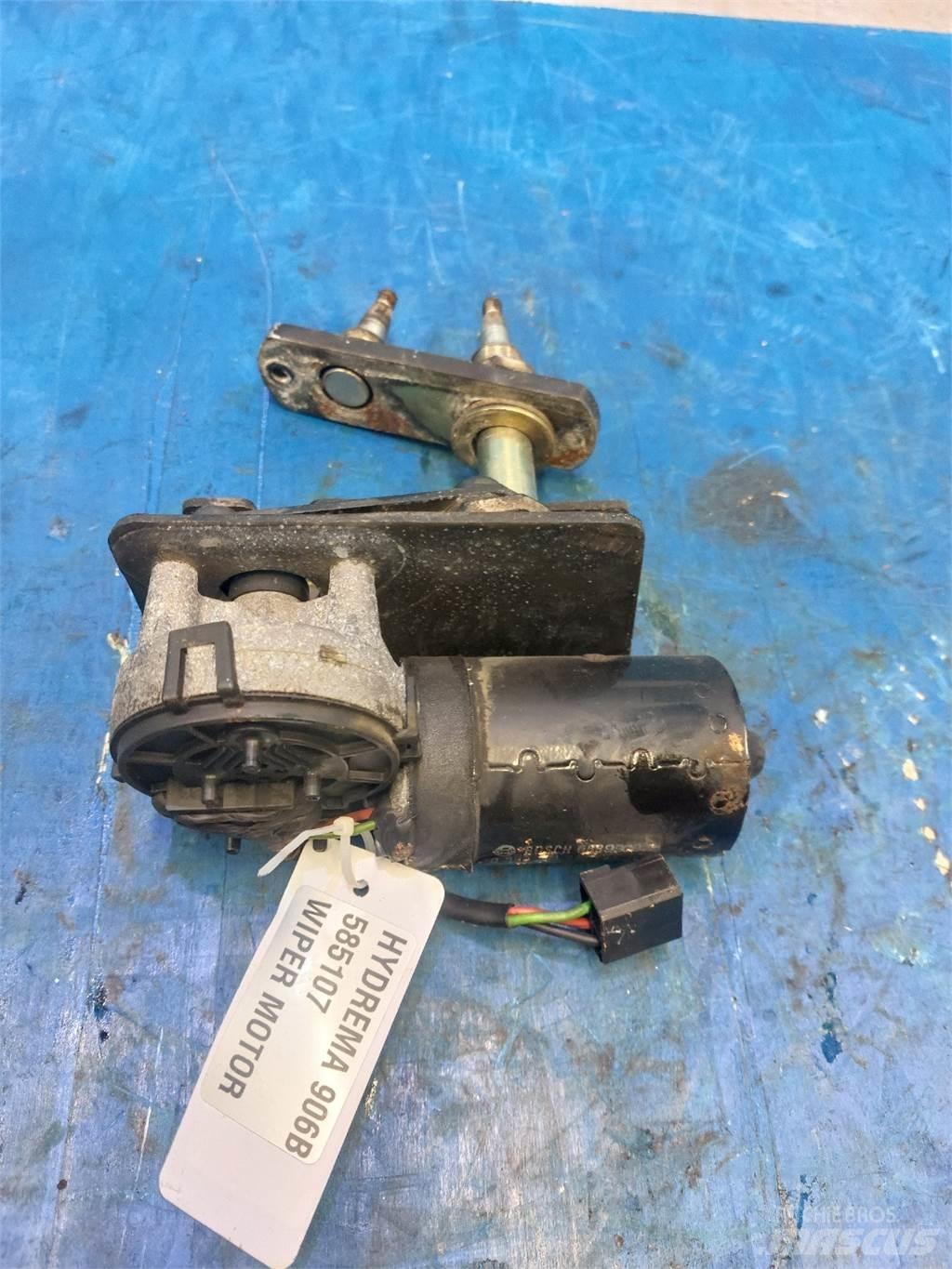 Hydrema 906B Sähkö ja elektroniikka