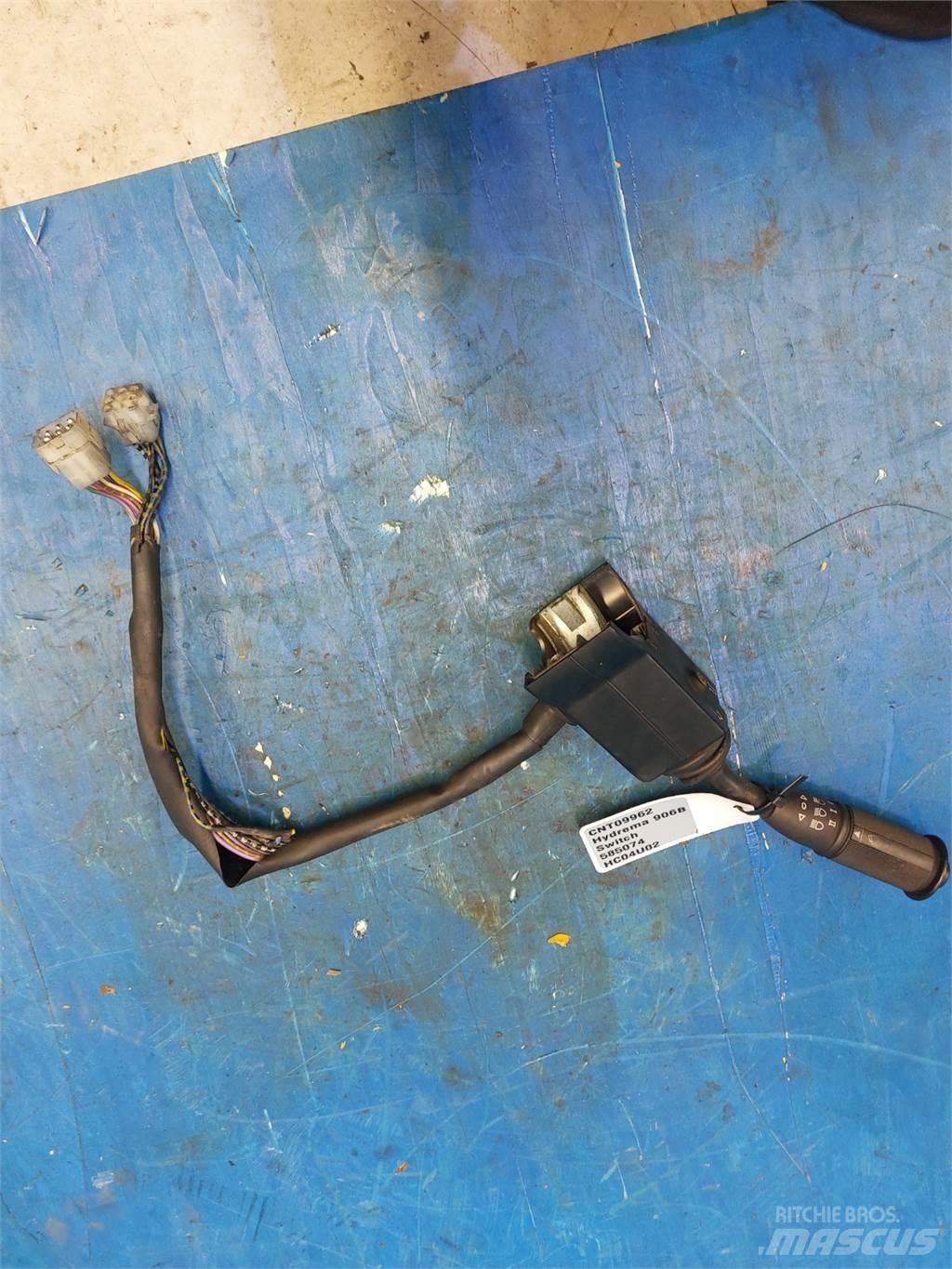 Hydrema 906B Sähkö ja elektroniikka