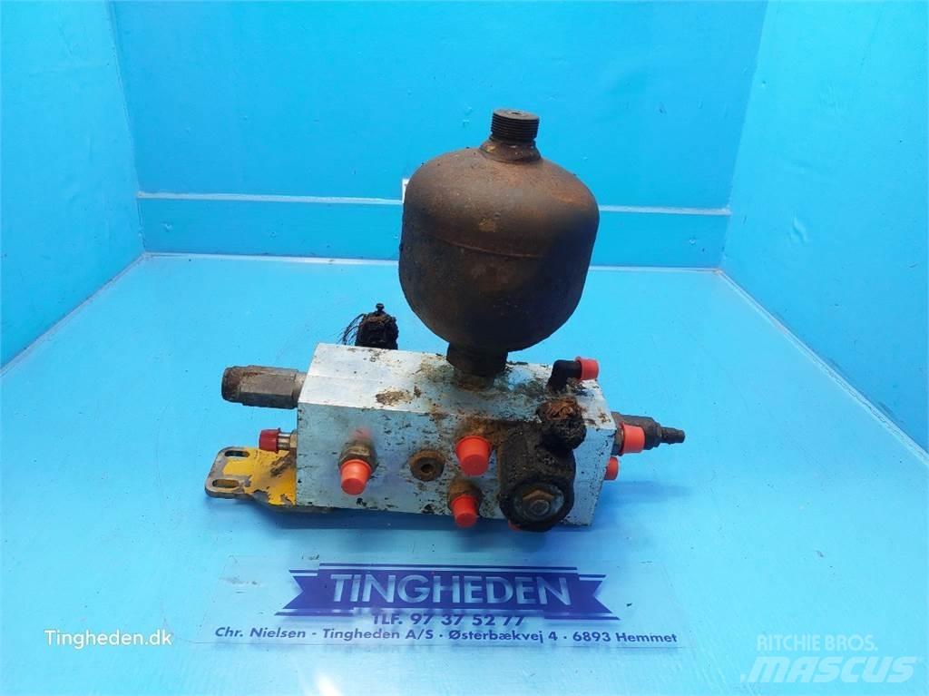 Hydrema 906B Hydrauliikka