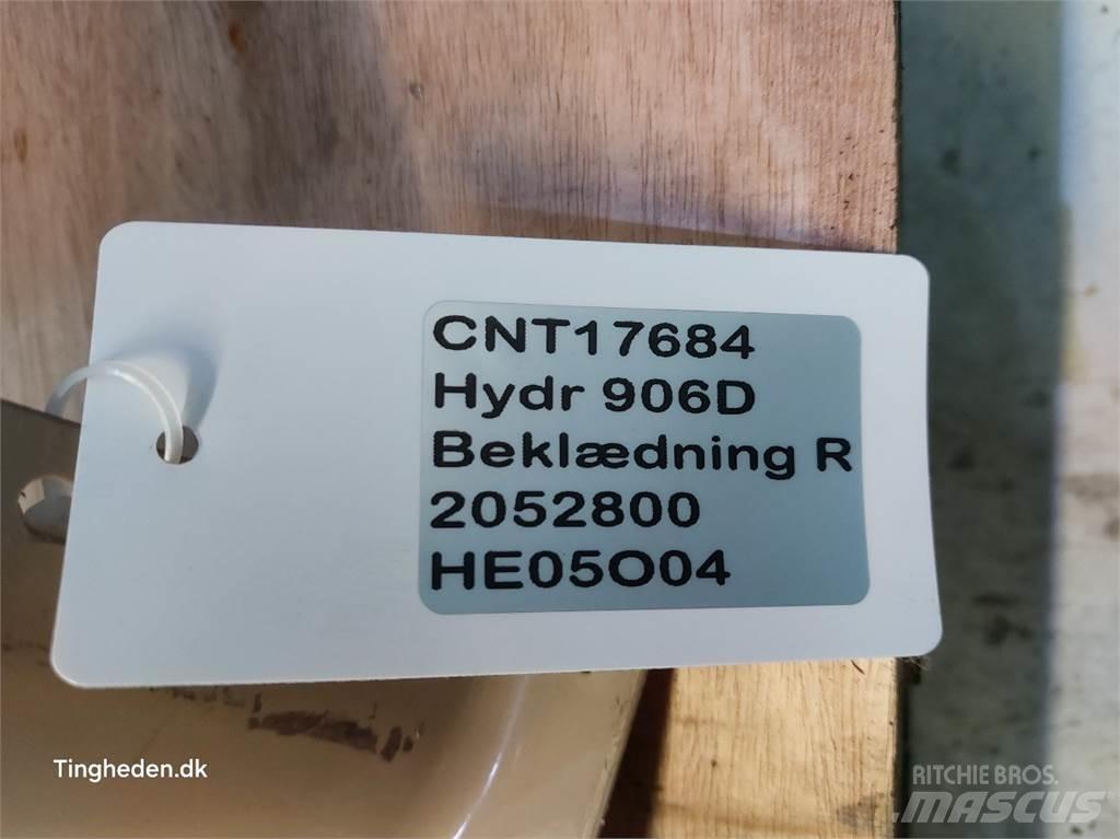 Hydrema 906D Ohjaamo ja sisusta