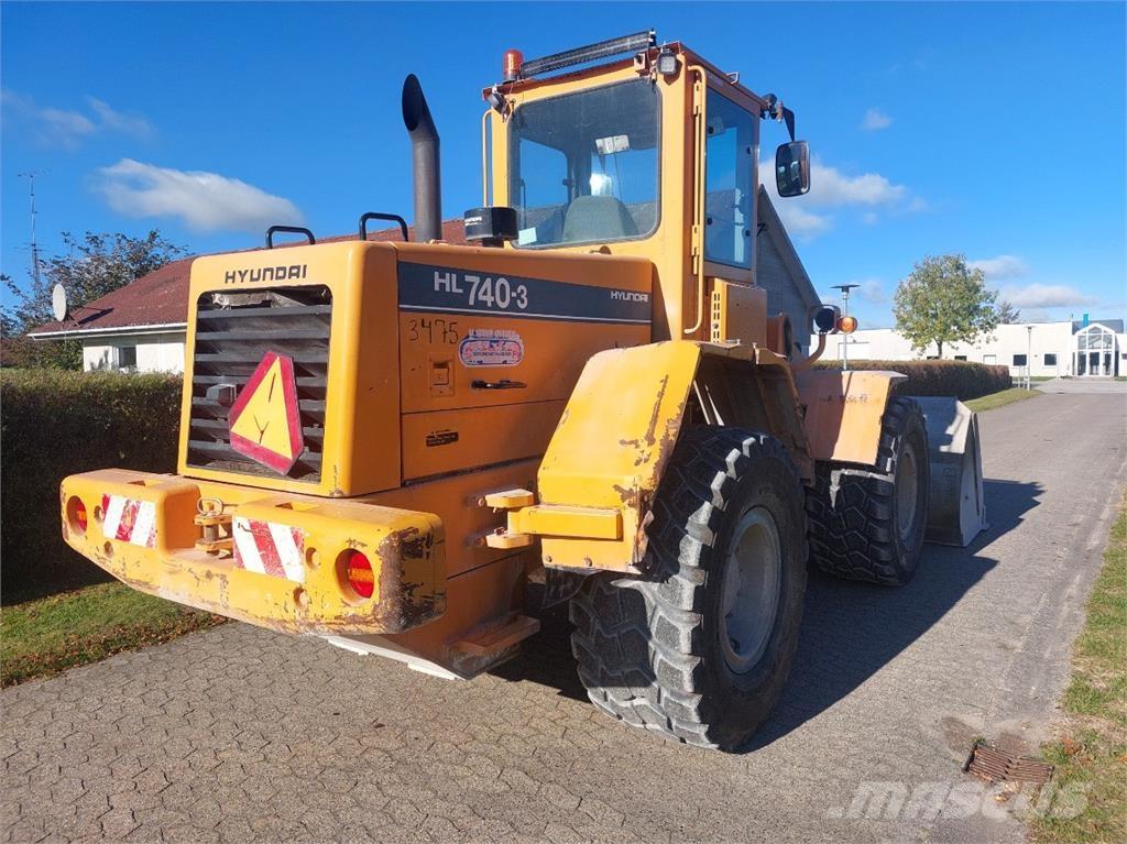 Hyundai HL740-3 Pyöräkuormaajat