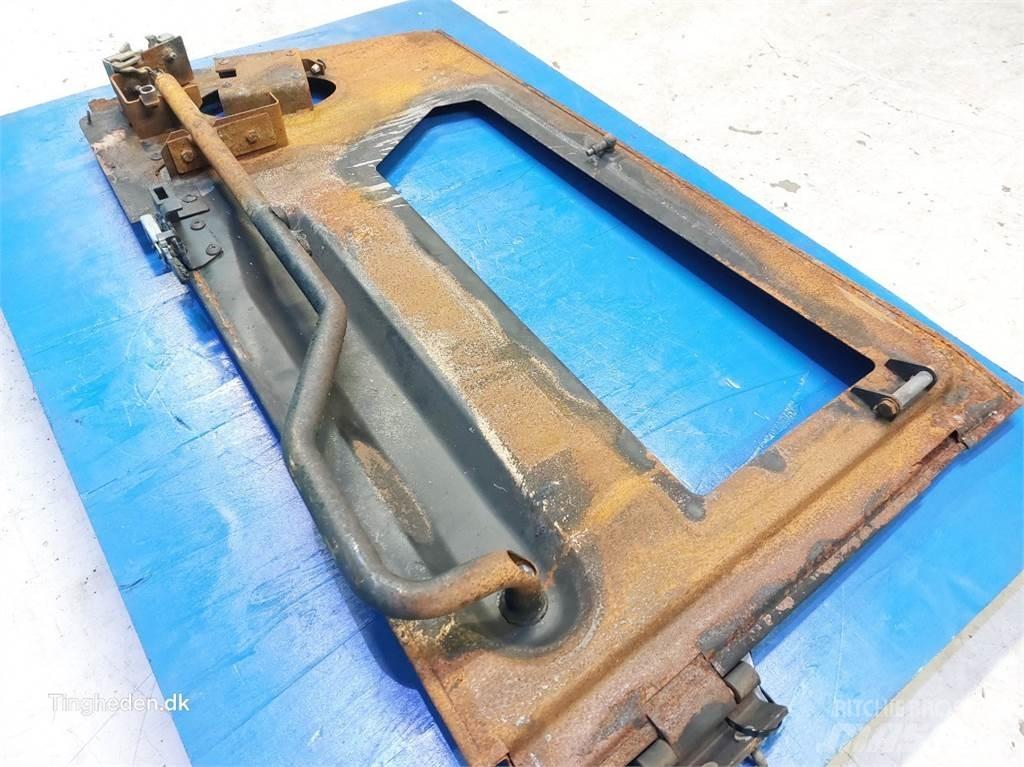 JCB 560-80 Ohjaamo ja sisusta