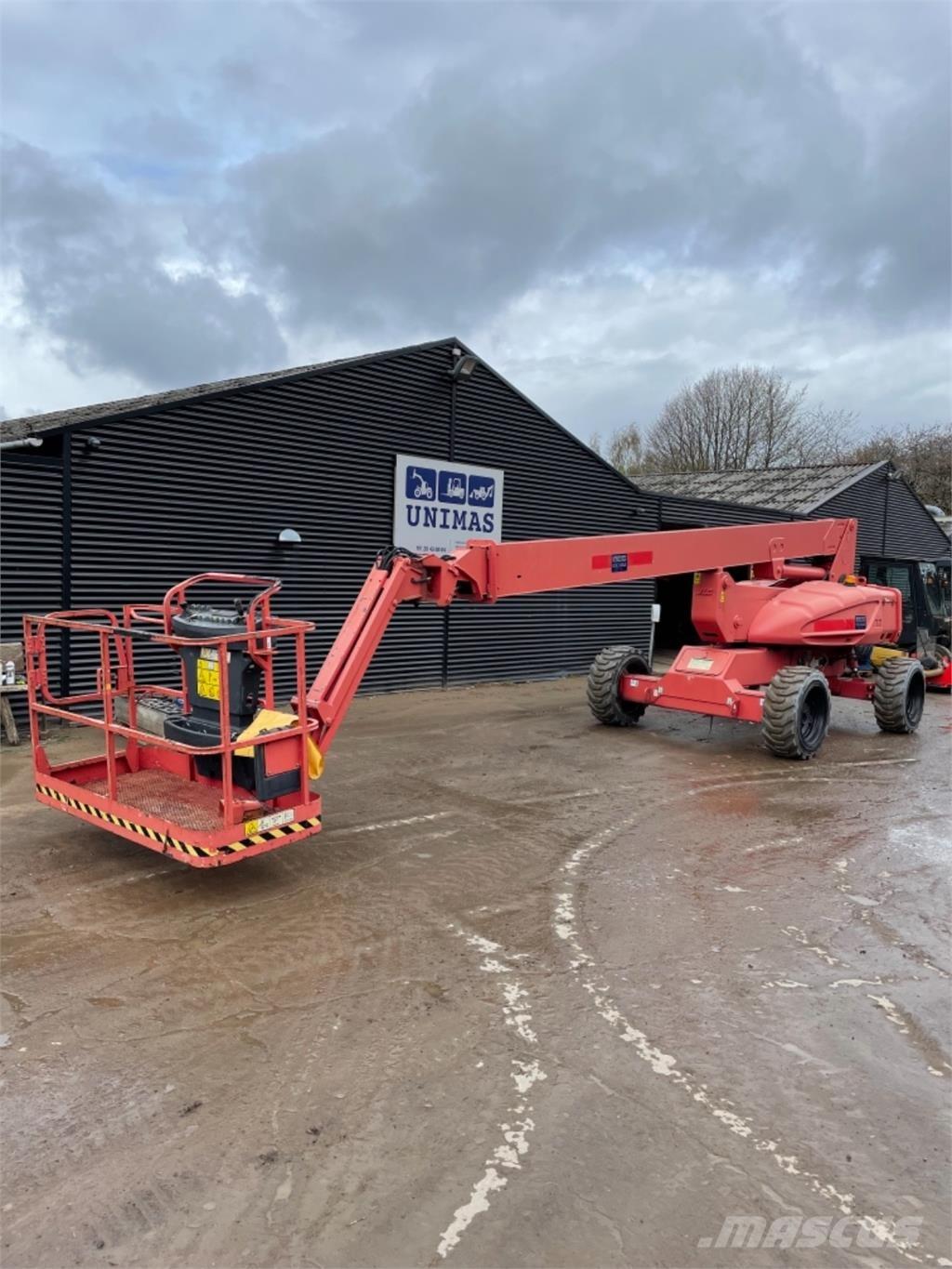 JLG 600JP Kuukulkijat