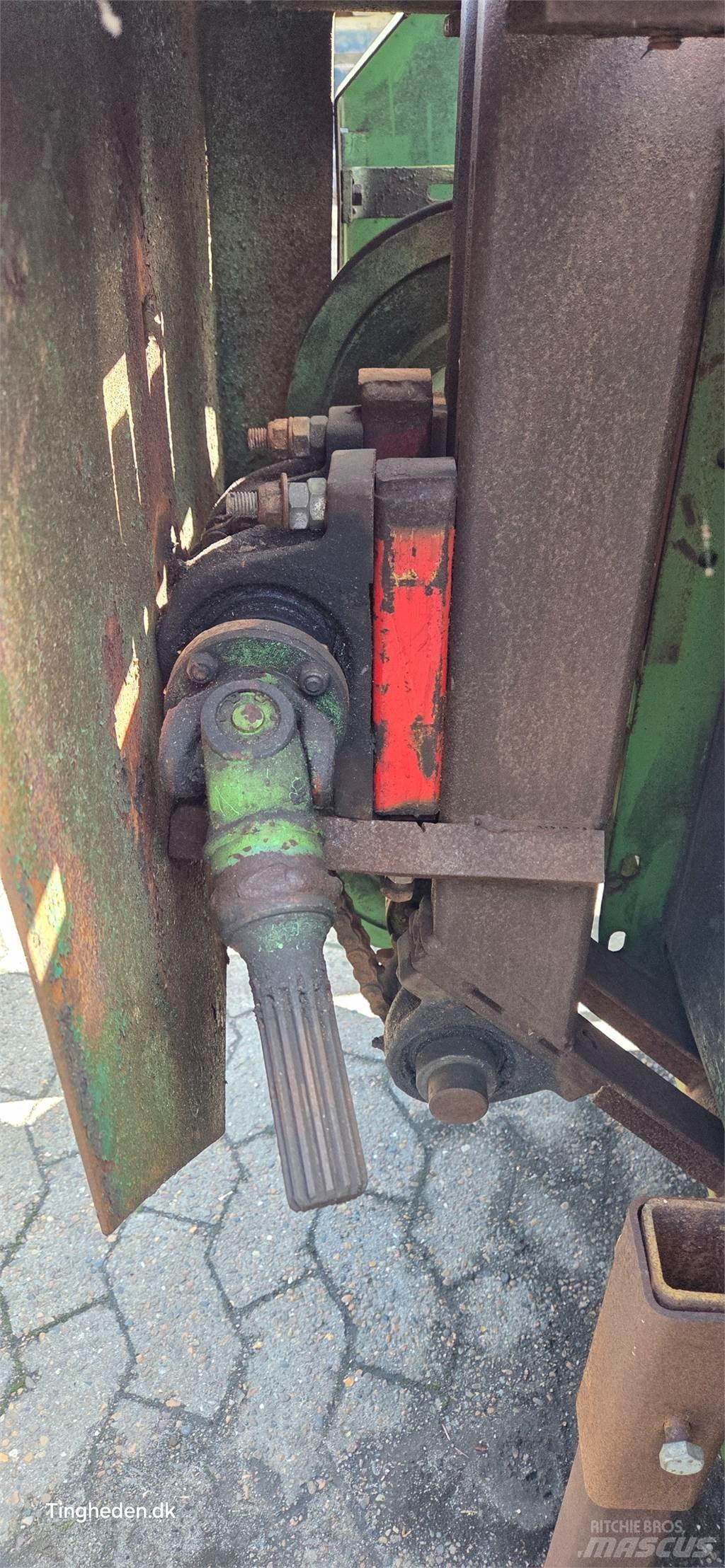 John Deere  Lisävarusteet ja komponentit
