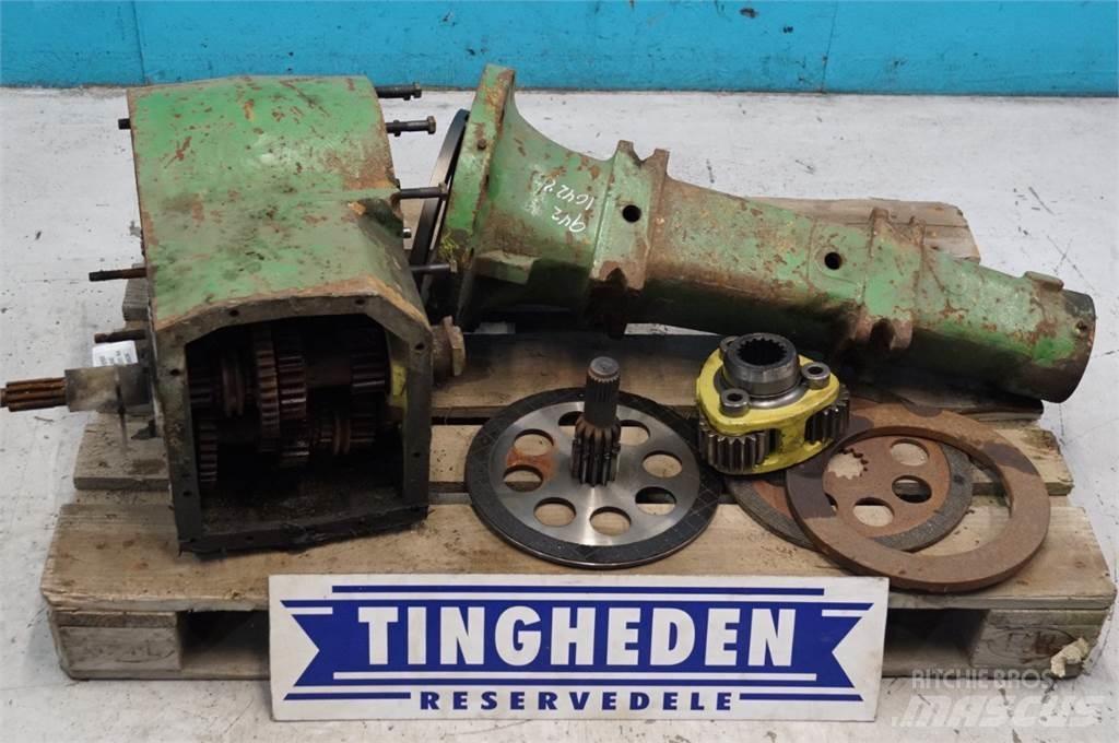 John Deere 1042 Vaihteisto