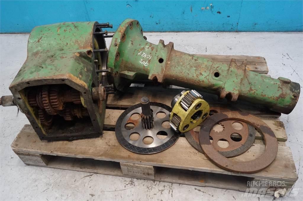 John Deere 1042 Vaihteisto