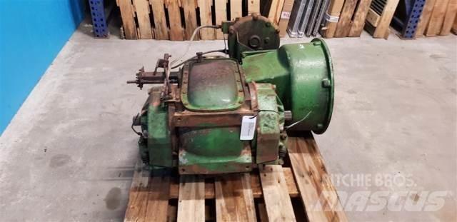 John Deere 1065 Vaihteisto