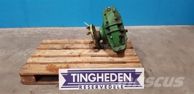 John Deere 1065 Lisävarusteet ja komponentit