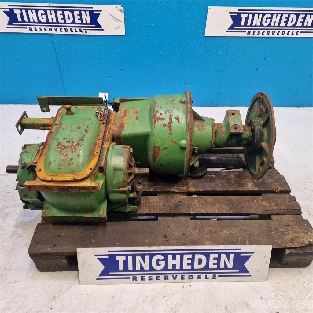 John Deere 1065 Vaihteisto