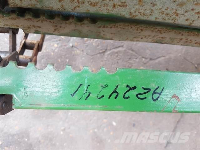 John Deere 1075 Lisävarusteet ja komponentit