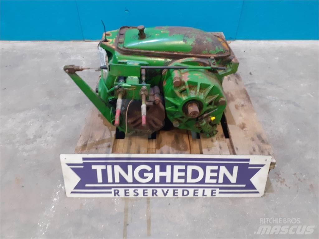 John Deere 1075 Vaihteisto