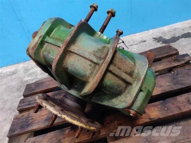 John Deere 1085 Lisävarusteet ja komponentit