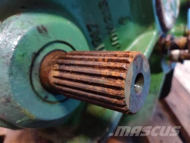 John Deere 1085 Lisävarusteet ja komponentit