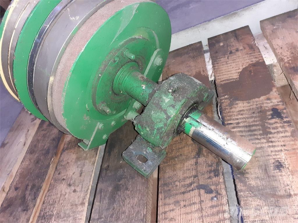John Deere 1085 Lisävarusteet ja komponentit