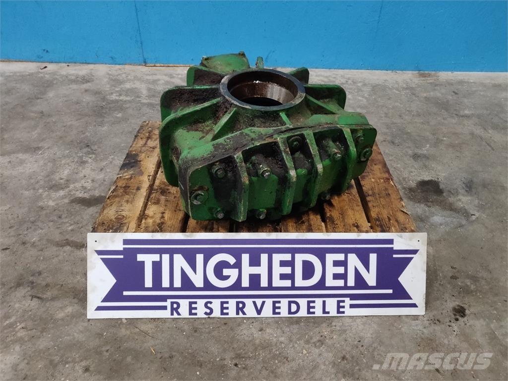 John Deere 1085 Lisävarusteet ja komponentit