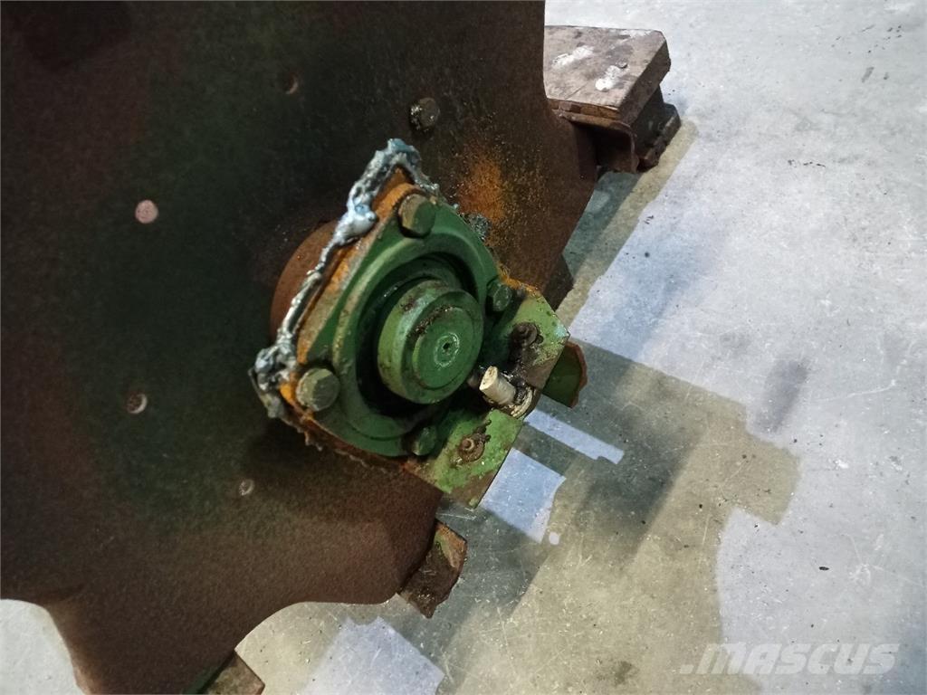 John Deere 1085 Lisävarusteet ja komponentit