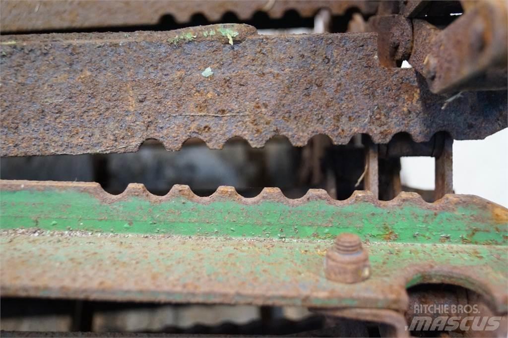 John Deere 1085 Lisävarusteet ja komponentit